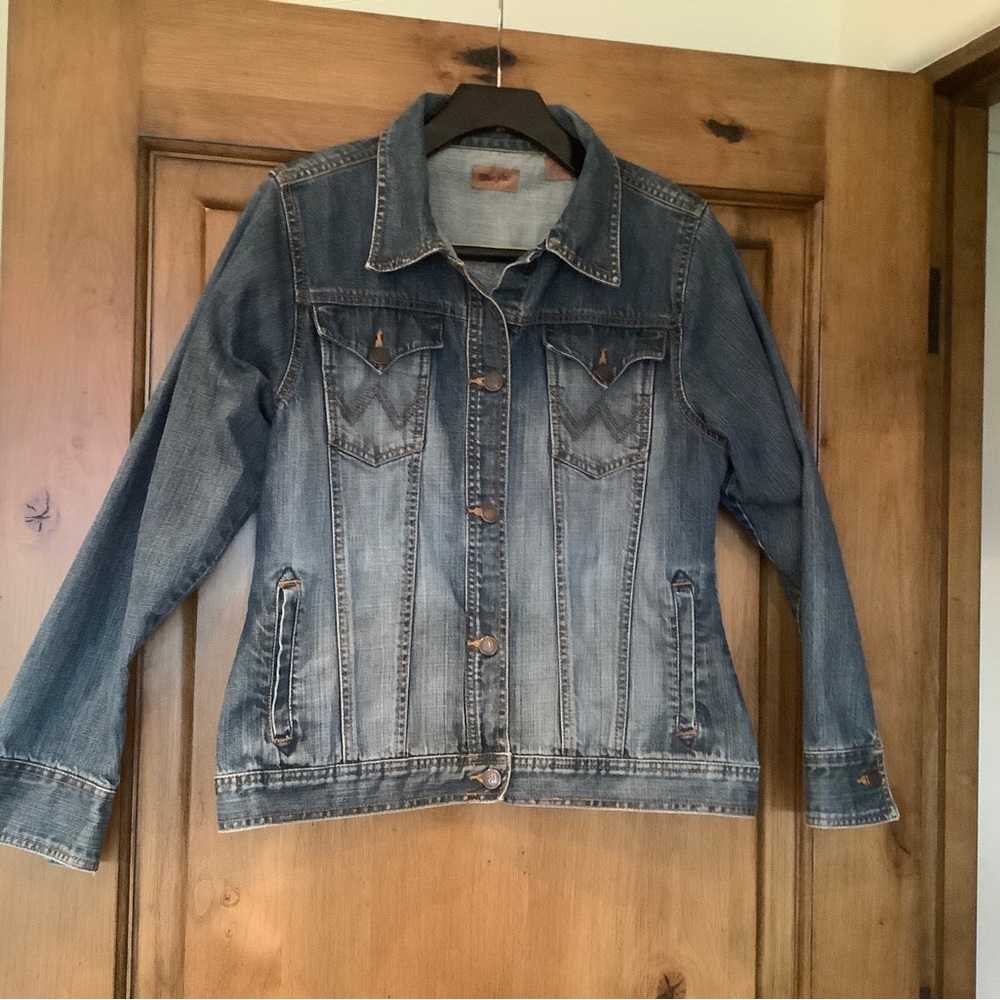 Wrangler Jean Jacket. Size M